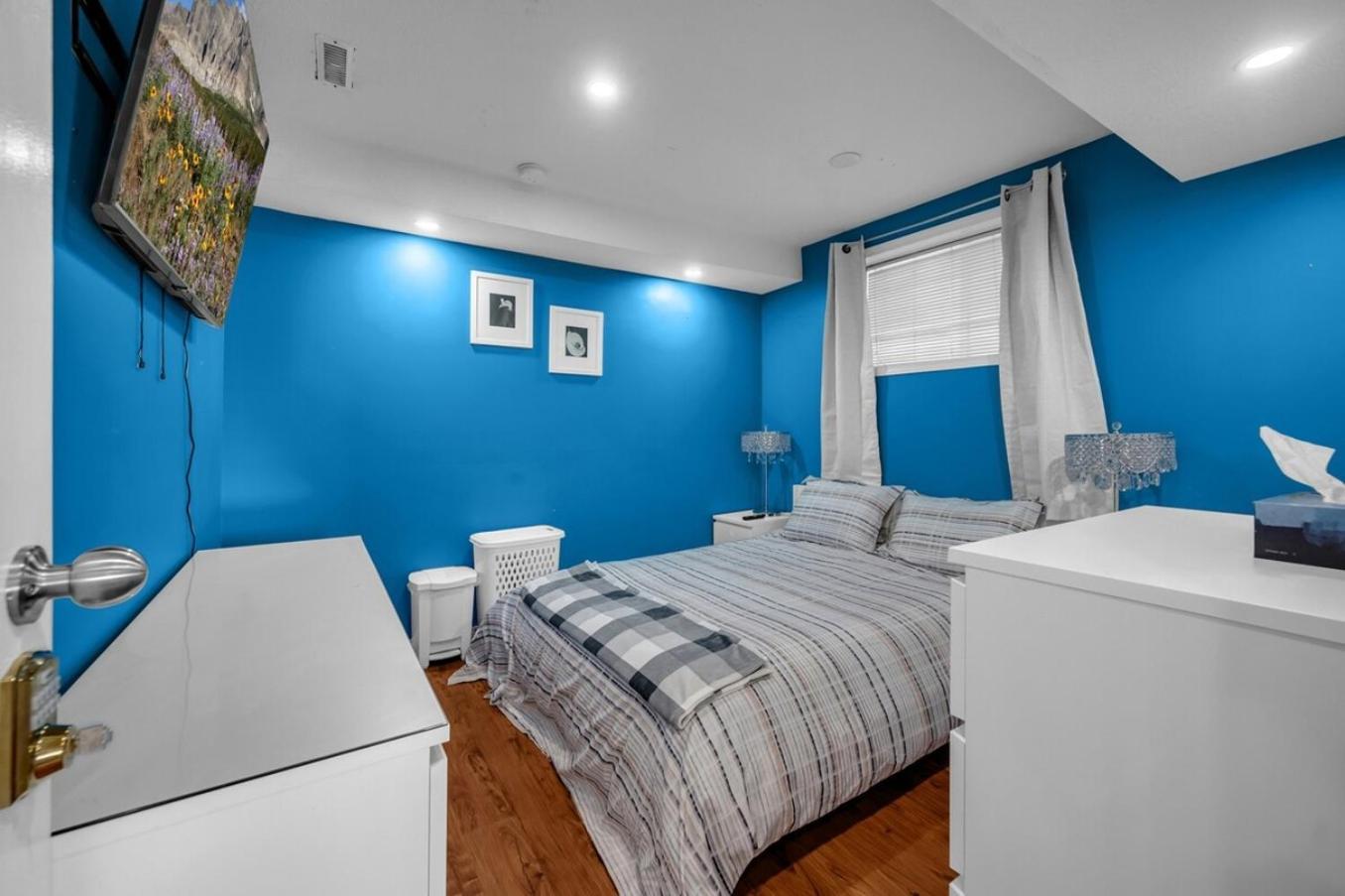 52-3 Bed Suite On Lake Central Ac By Airport YYC Buitenkant foto